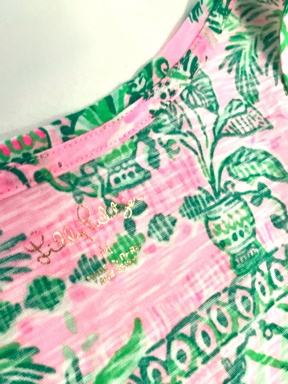 LILLY PULITZER, Etta V- Neck “Wish You Were Here” Short Sleeve Tee Shirt, Size M - Picture 9 of 11